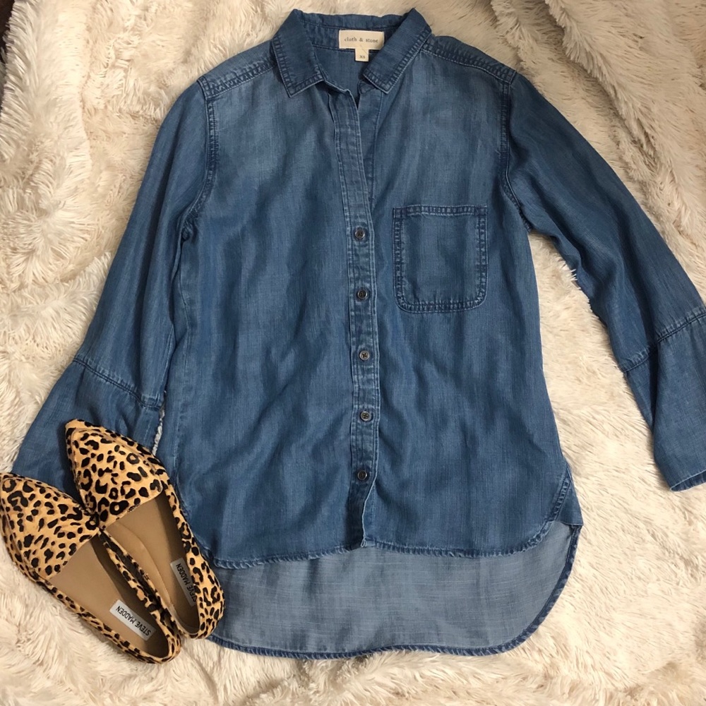 Anthropologie Cloth & Stone chambray denim shirt